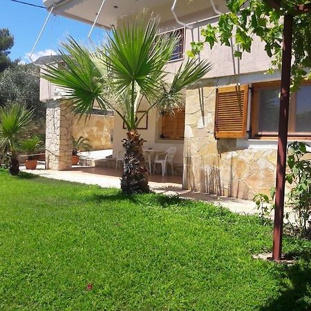 Appartement Porto Vito à Aigosthena Extérieur photo