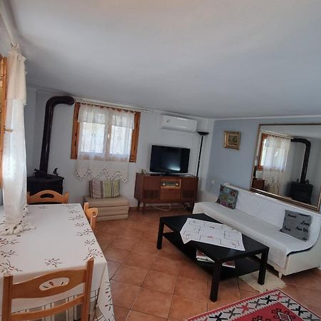 Appartement Porto Vito à Aigosthena Extérieur photo