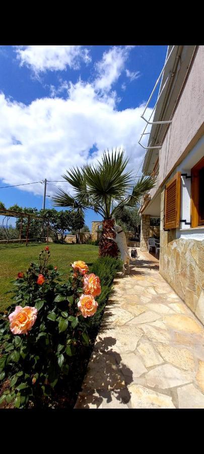 Appartement Porto Vito à Aigosthena Extérieur photo