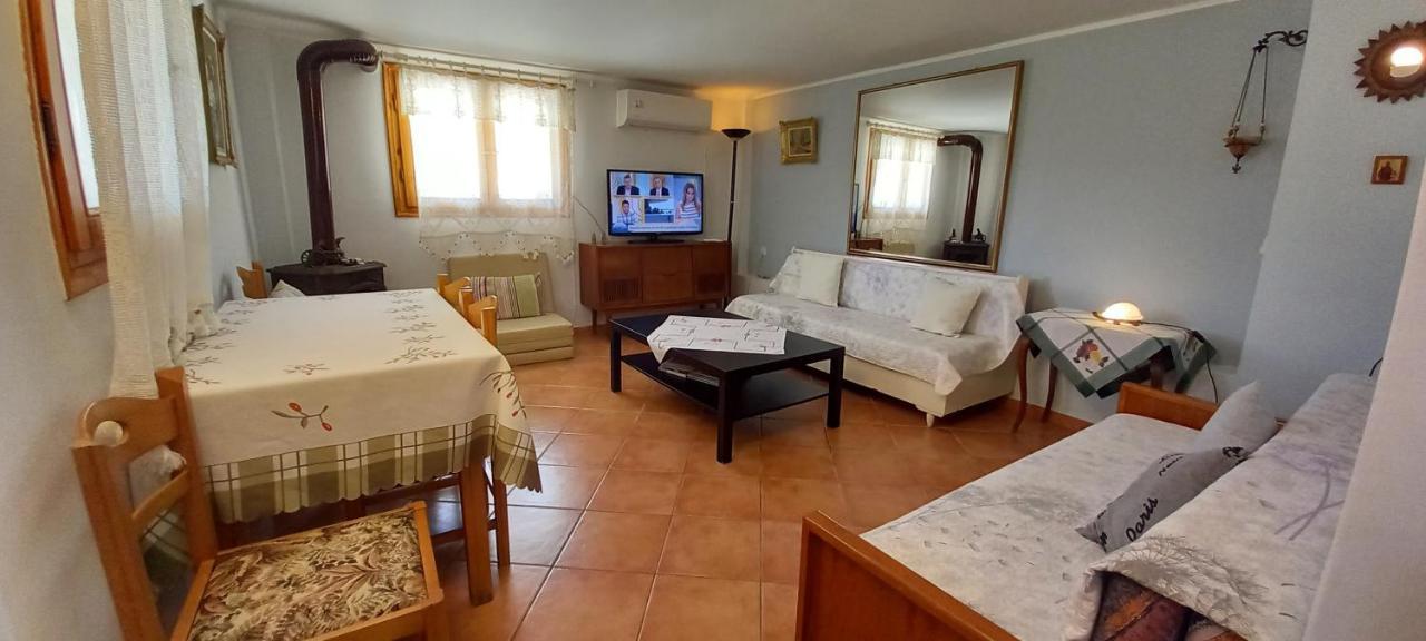 Appartement Porto Vito à Aigosthena Extérieur photo
